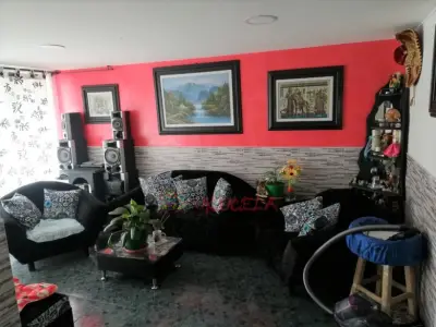 Vende casa en Peralonso