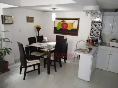 Vende casa en la Carola