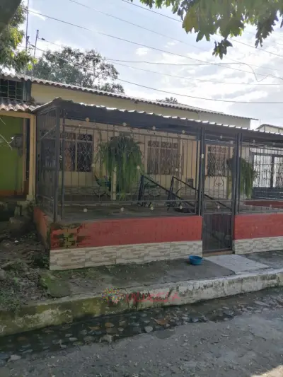 Hermosa casa remodelada y amplia