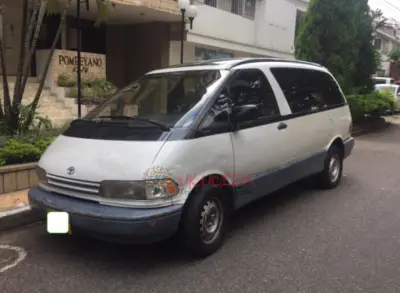 TOYOTA PREVIA