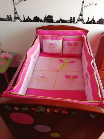 vendo linda cuna y cajonera para bebe