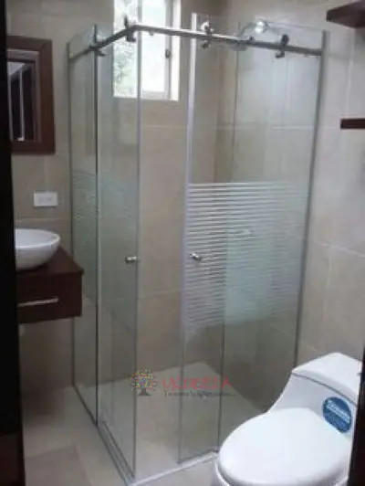 DIVISIÓNES PARA BAÑO EN ZIPAQUIRÁ 3147535146