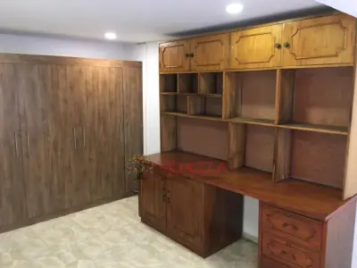 Vende casa con renta en la Sultana