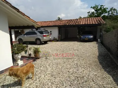 Se vende hermosa finca en la estrella Antioquia